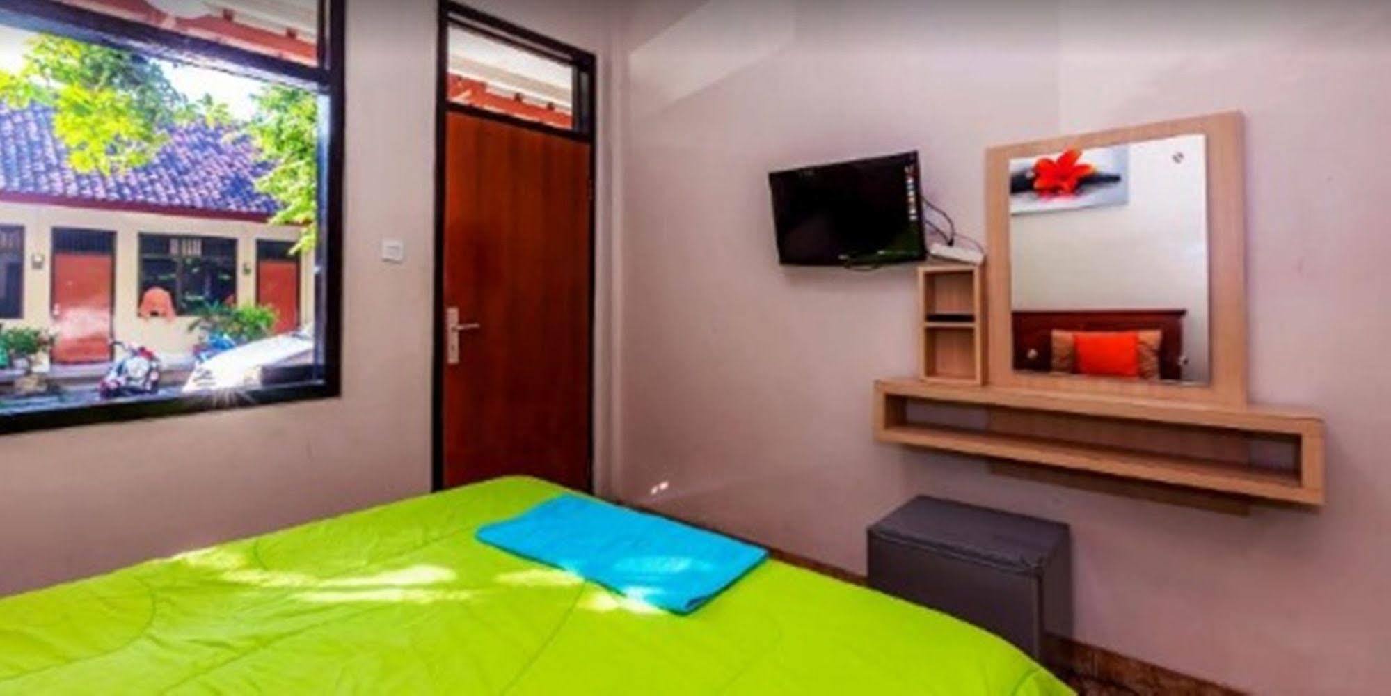 Tempat Tidur & Sarapan Karana Kuta Bali